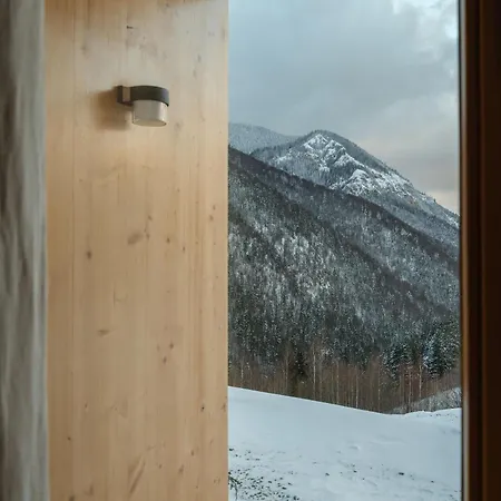 Iki Retreat * Măgura